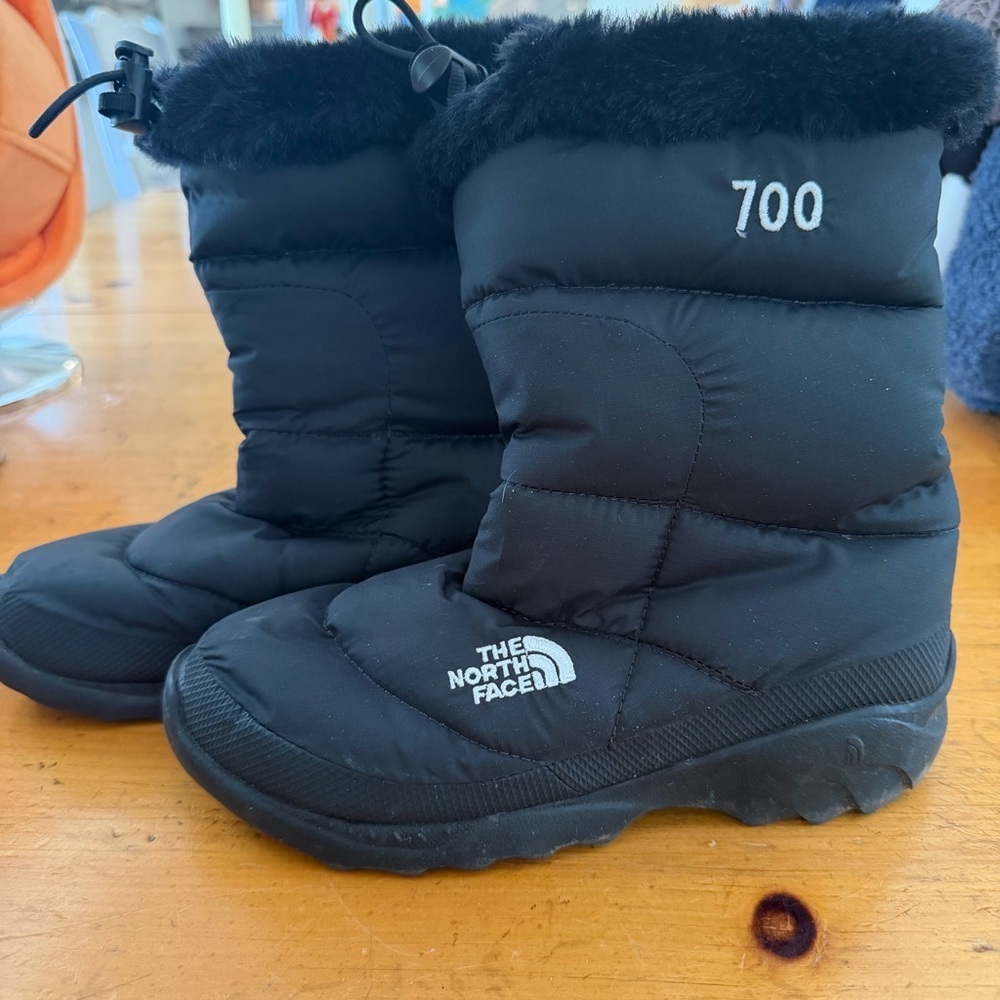 The North Face Black 700 Insulated Winter Boots